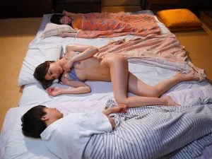 Chịch một em hổ trắng mặc đồ thể thao trong khách sạn