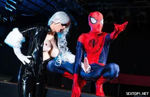Anh rể không làm thỏa mãn được chị thì... để em!