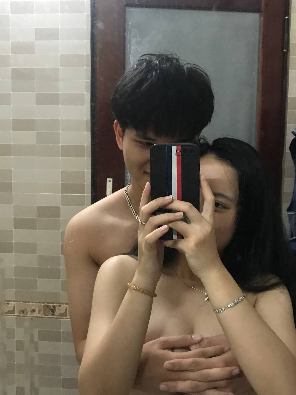Chúng mình địt nhau ở đây có ai biết không thầy